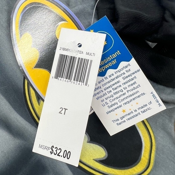 NWT DC Comics Batman Costume Pajama Set Size 2T Little Kids - Picture 11 of 12